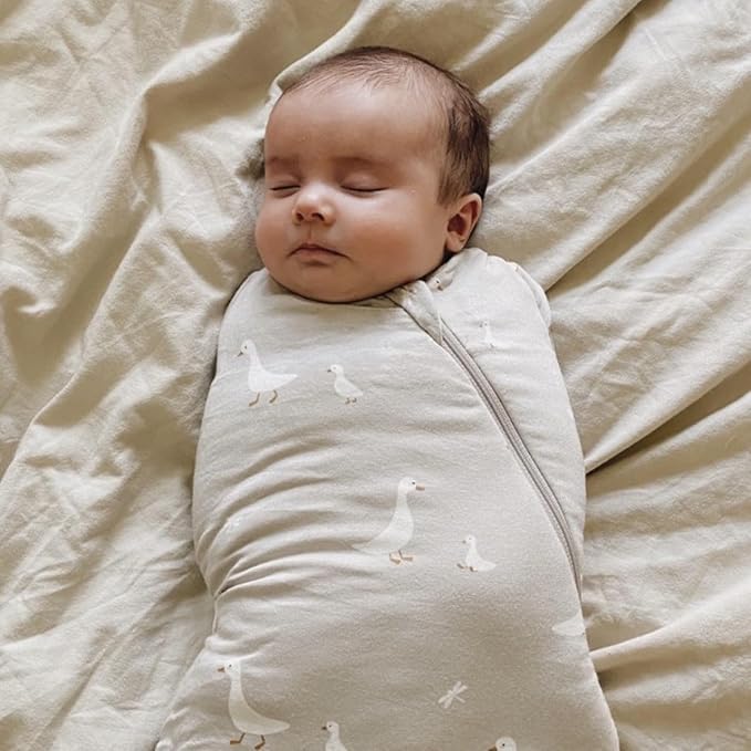 GUNAMUNA Swaddle Wrap for Newborns – Arms In or Out, Easy Diaper Changes with WONDERZiP, Soft Sleep Sack, 1.0 TOG, Goose, 0-3 Months