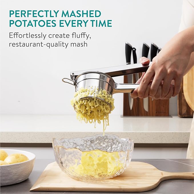 Navaris Stainless Steel Potato Ricer - Ergonomic Handle for Easy Mashed Potatoes - Dishwasher-Ready Potato Mashers - Mechanical Masher Tool Ideal for Potatoes, Baby Food & Avocado