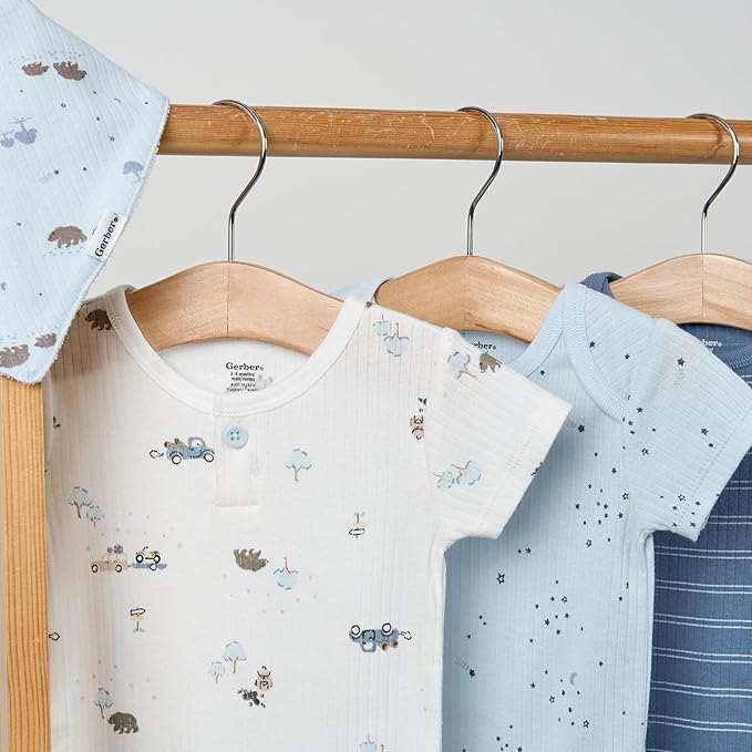 Gerber unisex-baby 9-piece Baby Gift Set for Newborn Boys & Girls – Premium Cotton Baby Essentials Layette Set