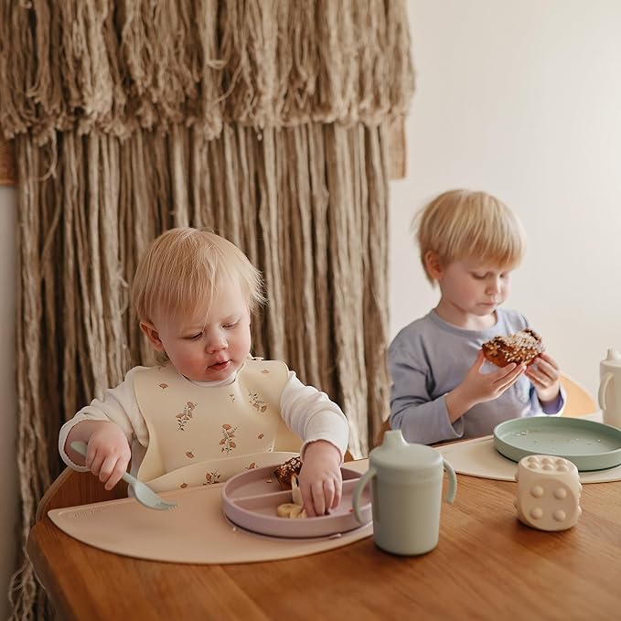 mushie Classic Silicone Suction Plate | BPA-Free Non-Slip Design (Cambridge Blue)