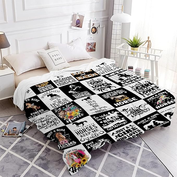 Horse Throw Blanket for Women Men Black White Blanket Gifts for Adults Animals Lightweight Blanket 60X80 Inches for Bed All Season